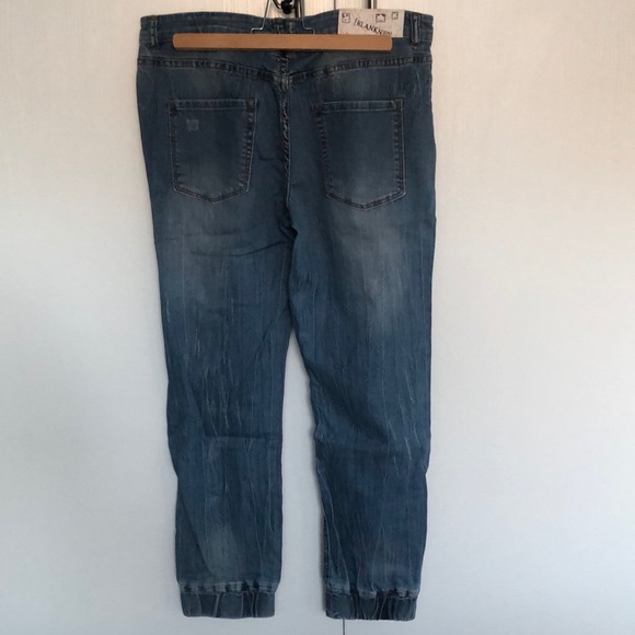 Blank NYC Jeans with a Chino fit - Picture 3 of 3
